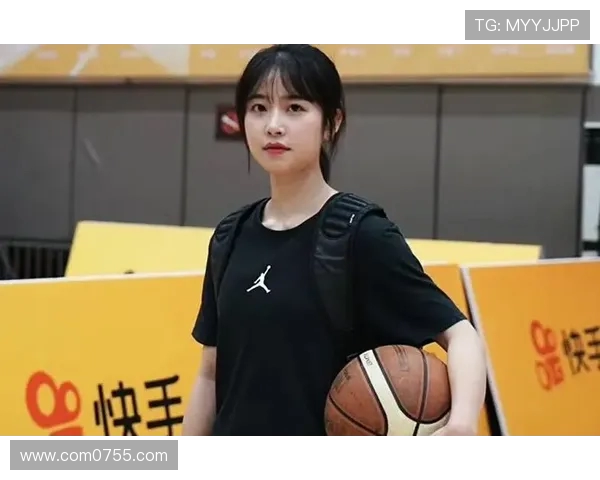 张娜的篮球人生探索：从热爱到职业的深度对话与成长之路